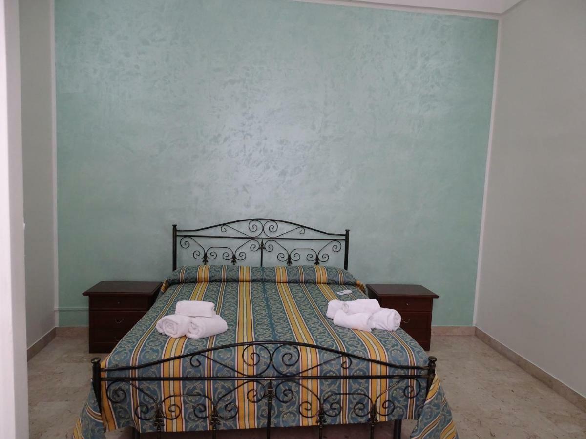 B&B New Antico Palazzo Parabita Bagian luar foto