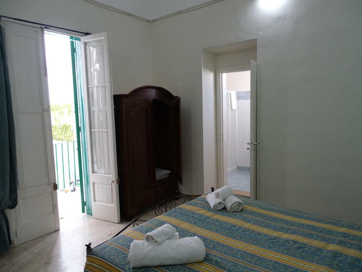 B&B New Antico Palazzo Parabita Bagian luar foto