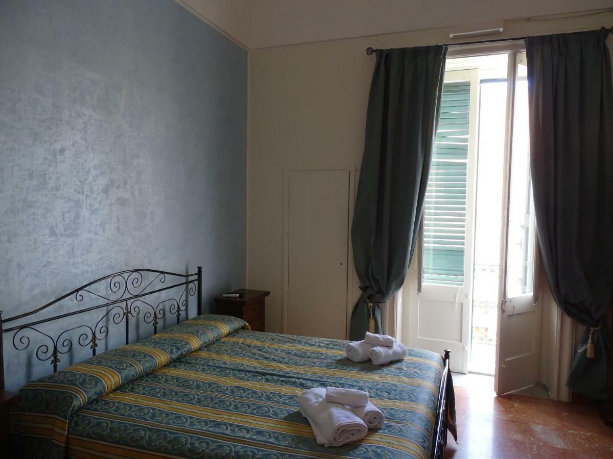 B&B New Antico Palazzo Parabita Bagian luar foto