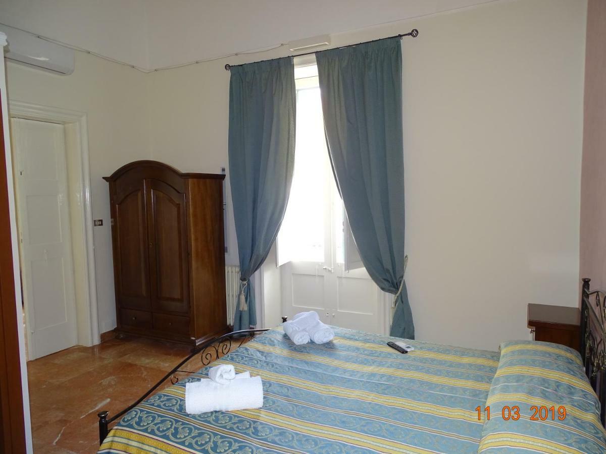 B&B New Antico Palazzo Parabita Bagian luar foto
